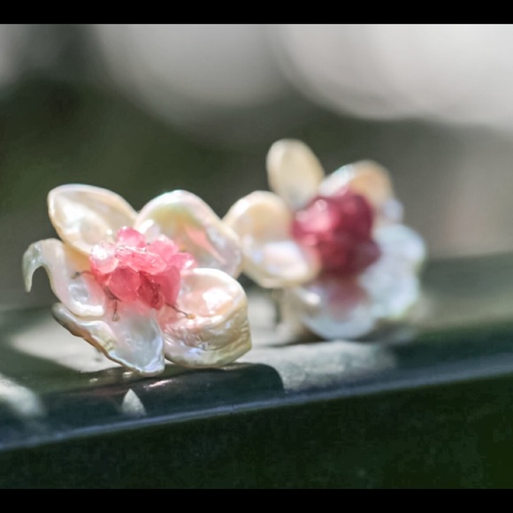 NEW Handmade- Freshwater Pearl and Troulamine Earr - Picture 3 of 3